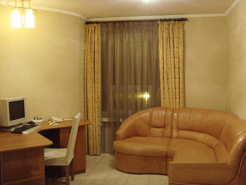 سومي Pan Hotel المظهر الخارجي الصورة